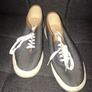 American Eagle sneakers